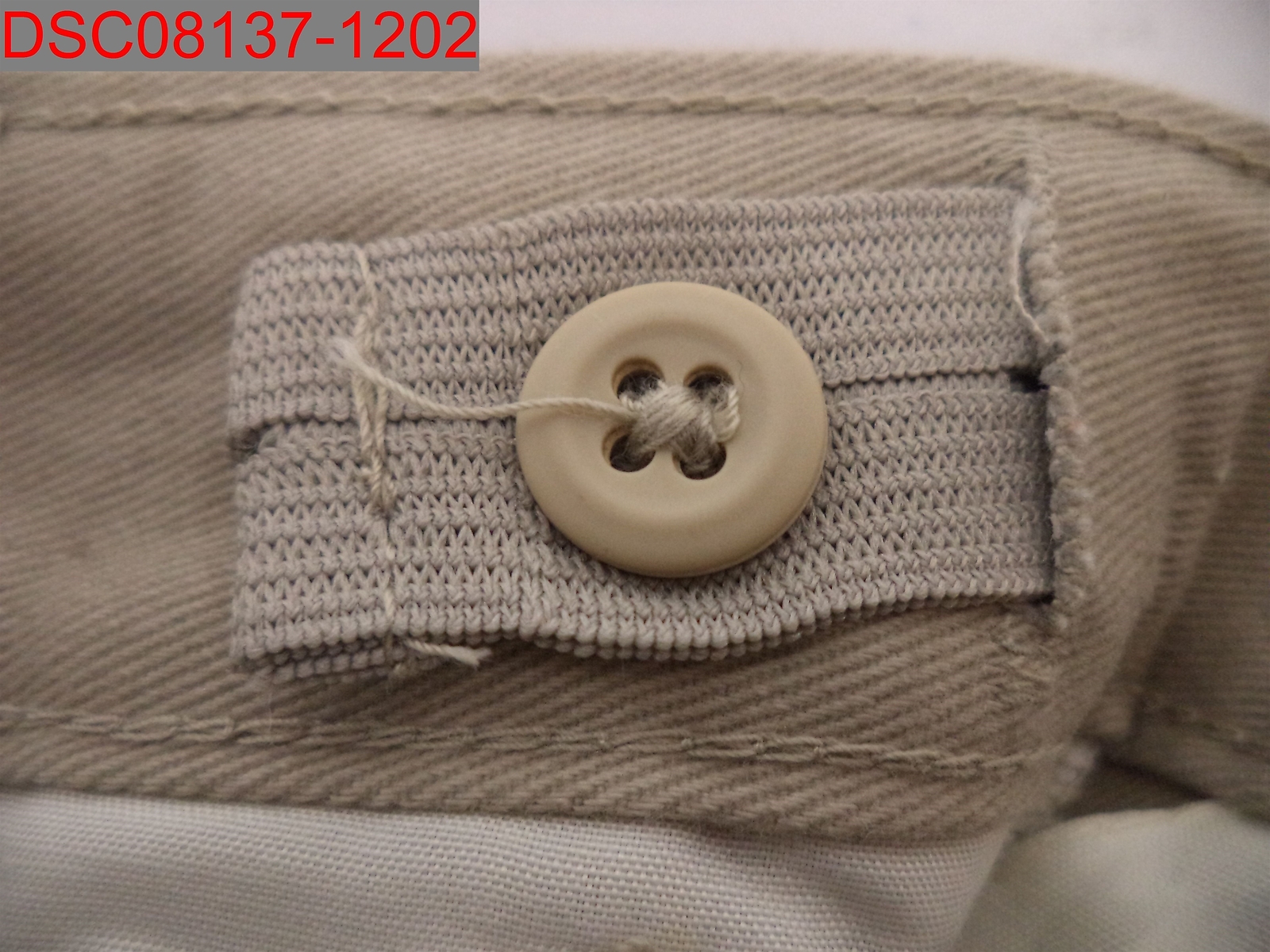 NWOT – Dockers Boys’ Khaki Adjustable Waist Uniform Pants , Size 5 Regular