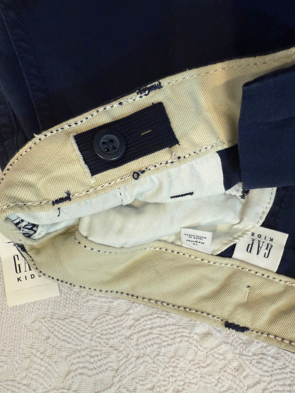NWT Gap Boys Kids Uniform Khaki Shorts with Shield Size 12 Regular