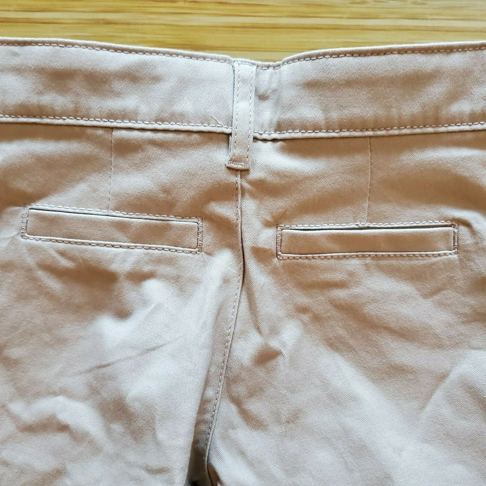 Old Navy Unisex Youth Shorts Beige Khaki School Uniform Pants Child Size 6 NWT