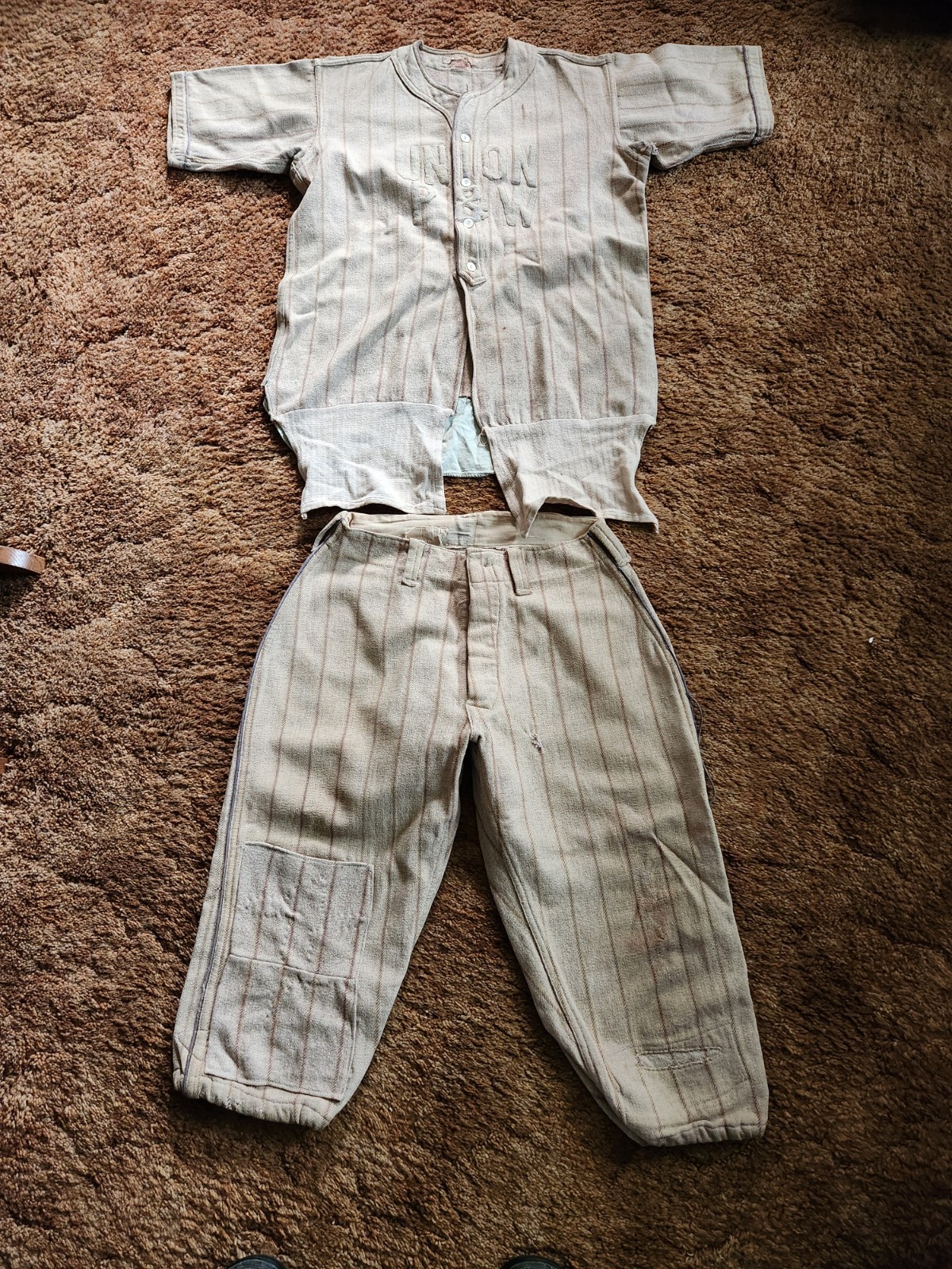 VINTAGE WINCHESTER BOYS BASEBALL UNIFORM ~ TRADE MARK SPORTSMEN HEADQUARTERS!