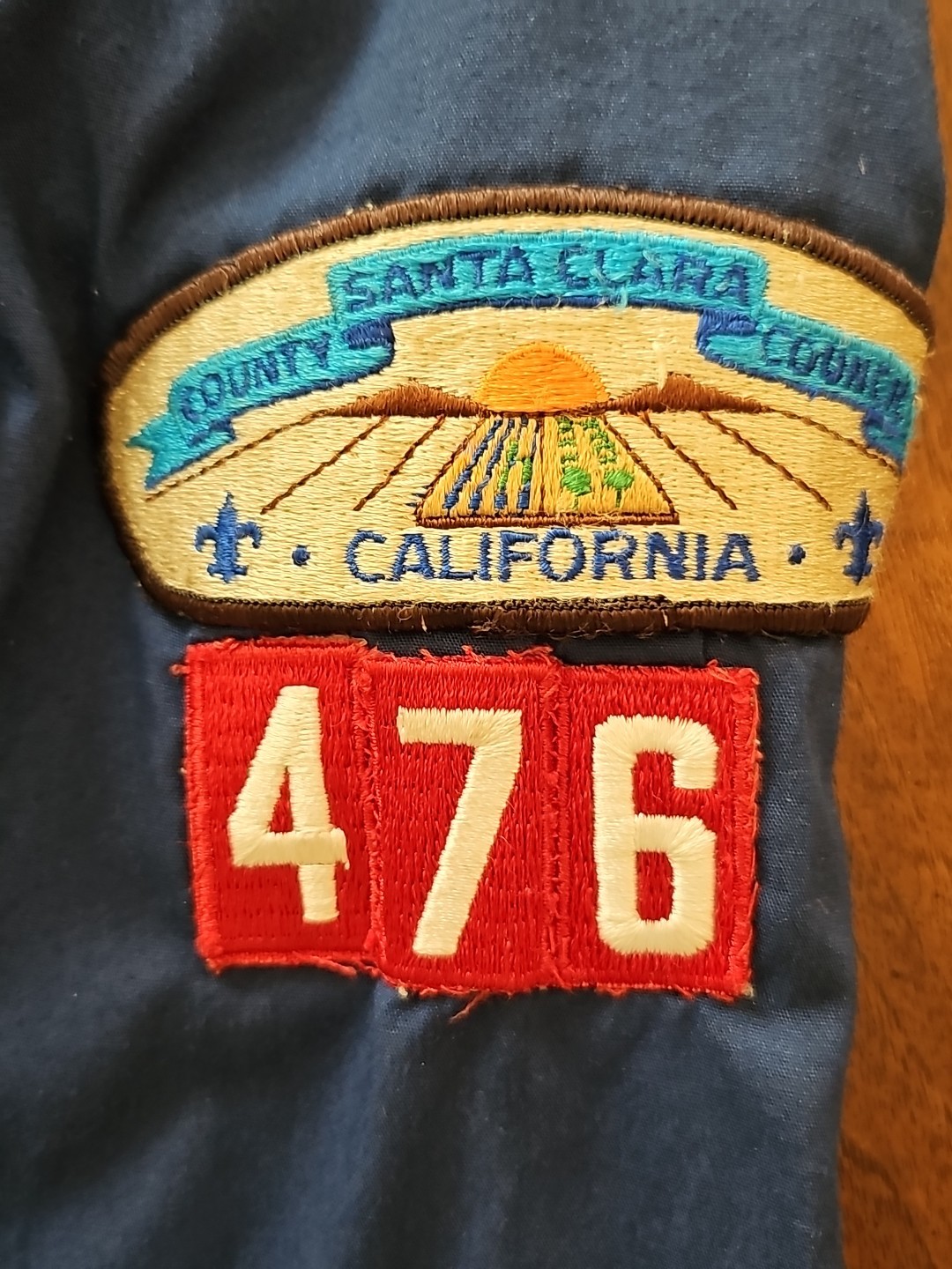 Vintage Official Boy’s / Child’s Cub Scout Navy Blue Uniform Shirt w/Patches