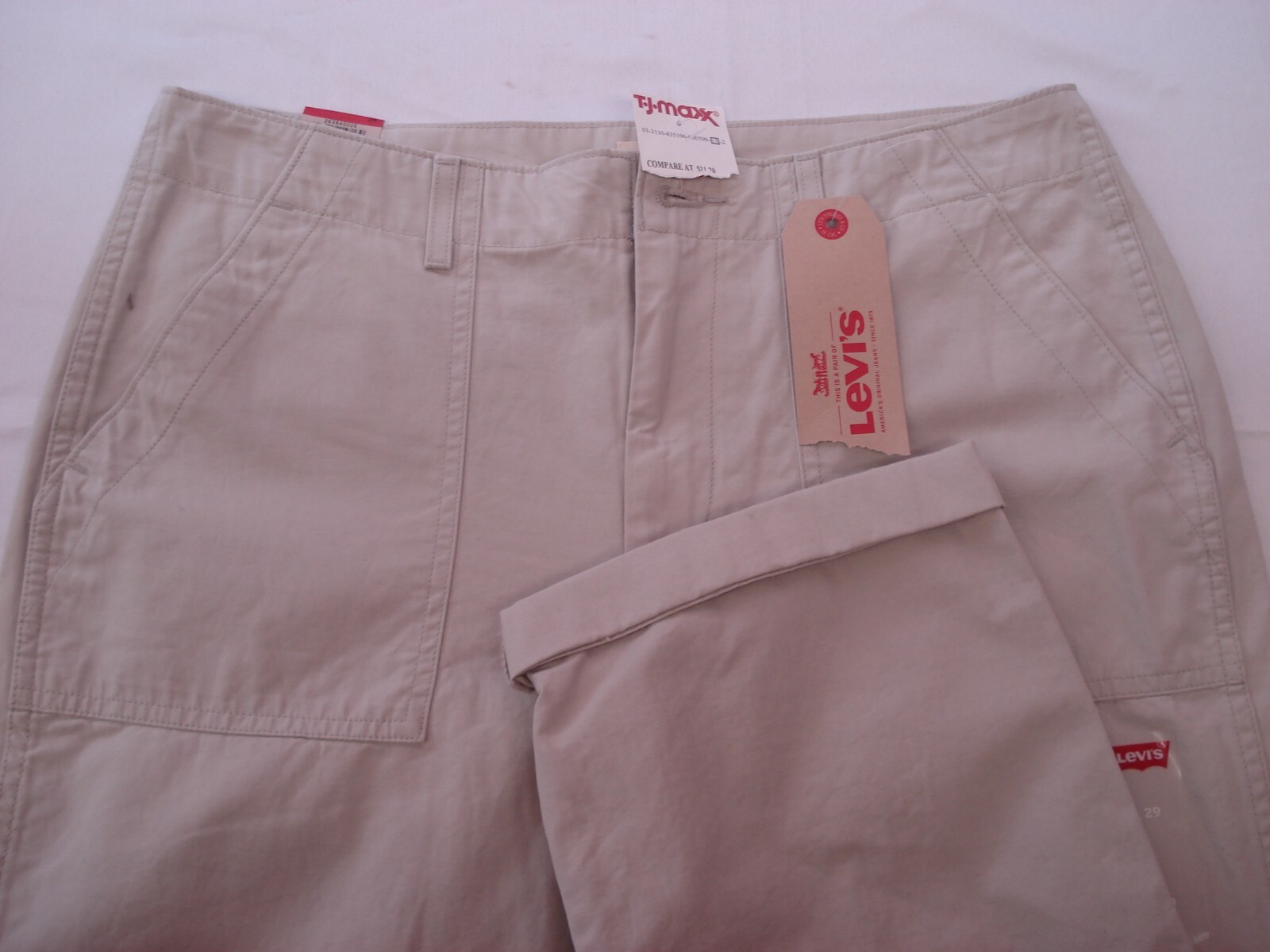 NWT BOYS LEVI KHAKI JEAN BOYS SCHOOL UNIFORM? 29W X28L