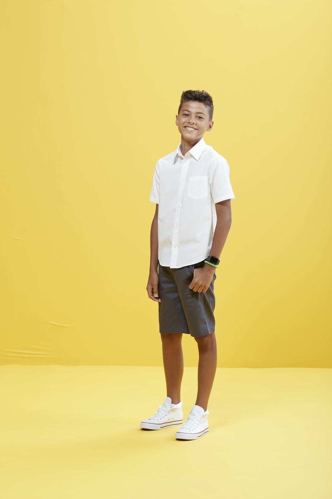French Toast Boys’ Short Sleeve Classic Poplin Dress Shirt (Kids 14, White
