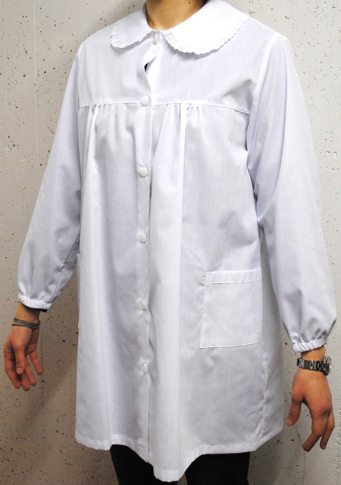 WHITE SCHOOL APRON, WHITE SCHOOL UNIFORM, CHILD/KINDERGARTEN, ELEMENTARY