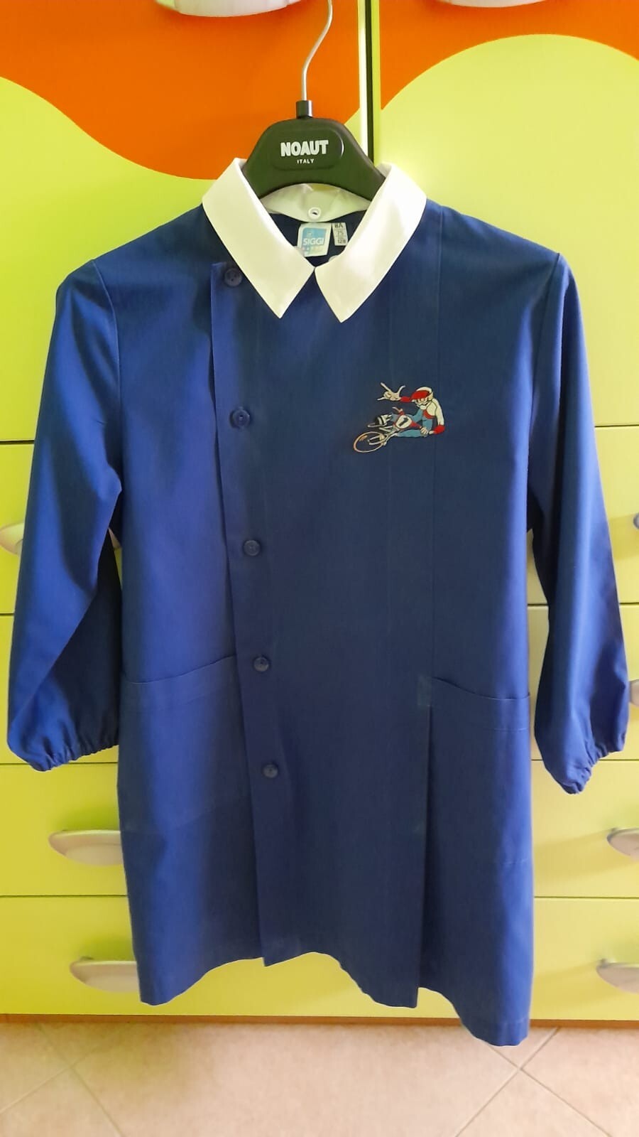 SIGGI ELEMENTARY SCHOOL CHILD 8 YEARS BLUE EMBROIDERED WHITE COLLAR APRON