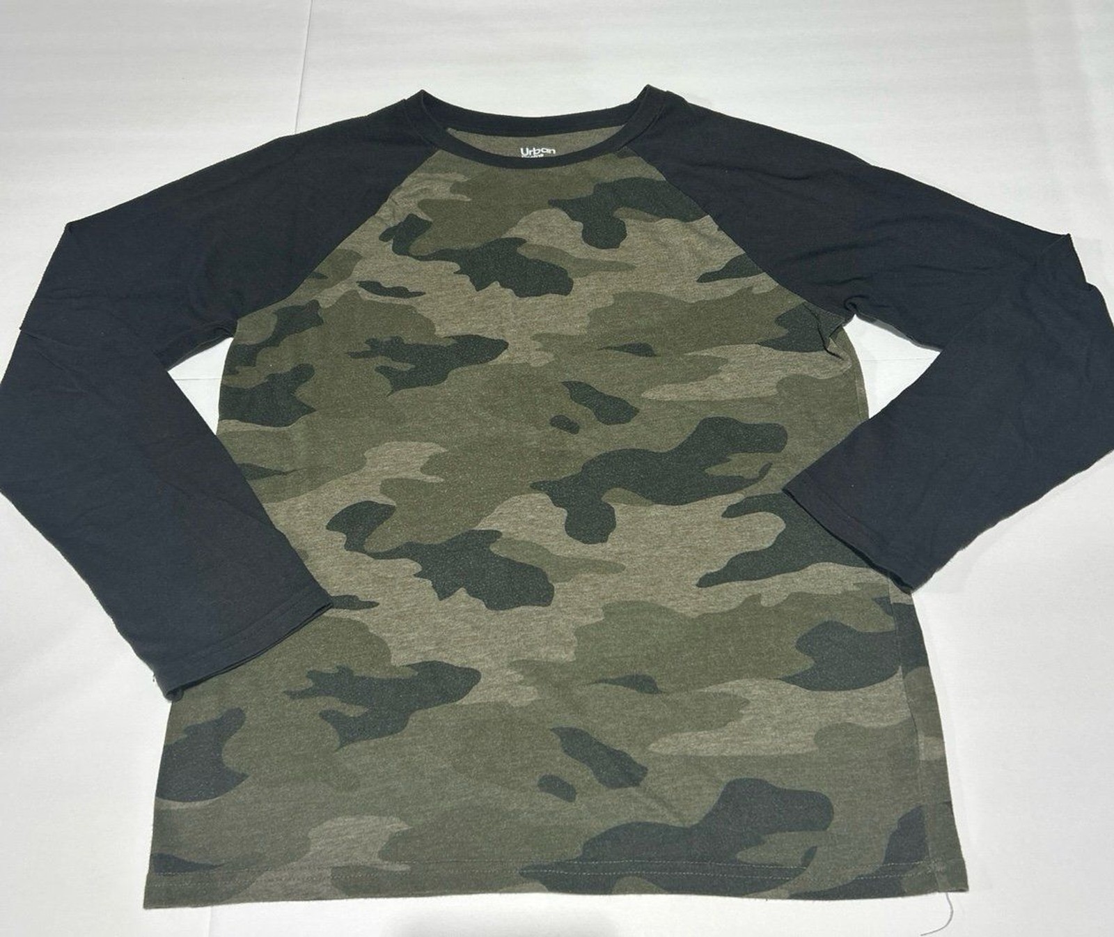 Urban Pipeline Boys XL Camo Raglan Long-Sleeve Shirt
