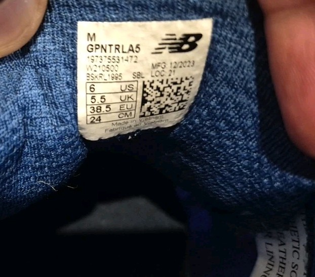 NEW BALANCE NITREL BOYS GPNTRLA5 BLUE UK 5.5 US 6 EU 38.5 TRAIL SHOES SNEAKERS