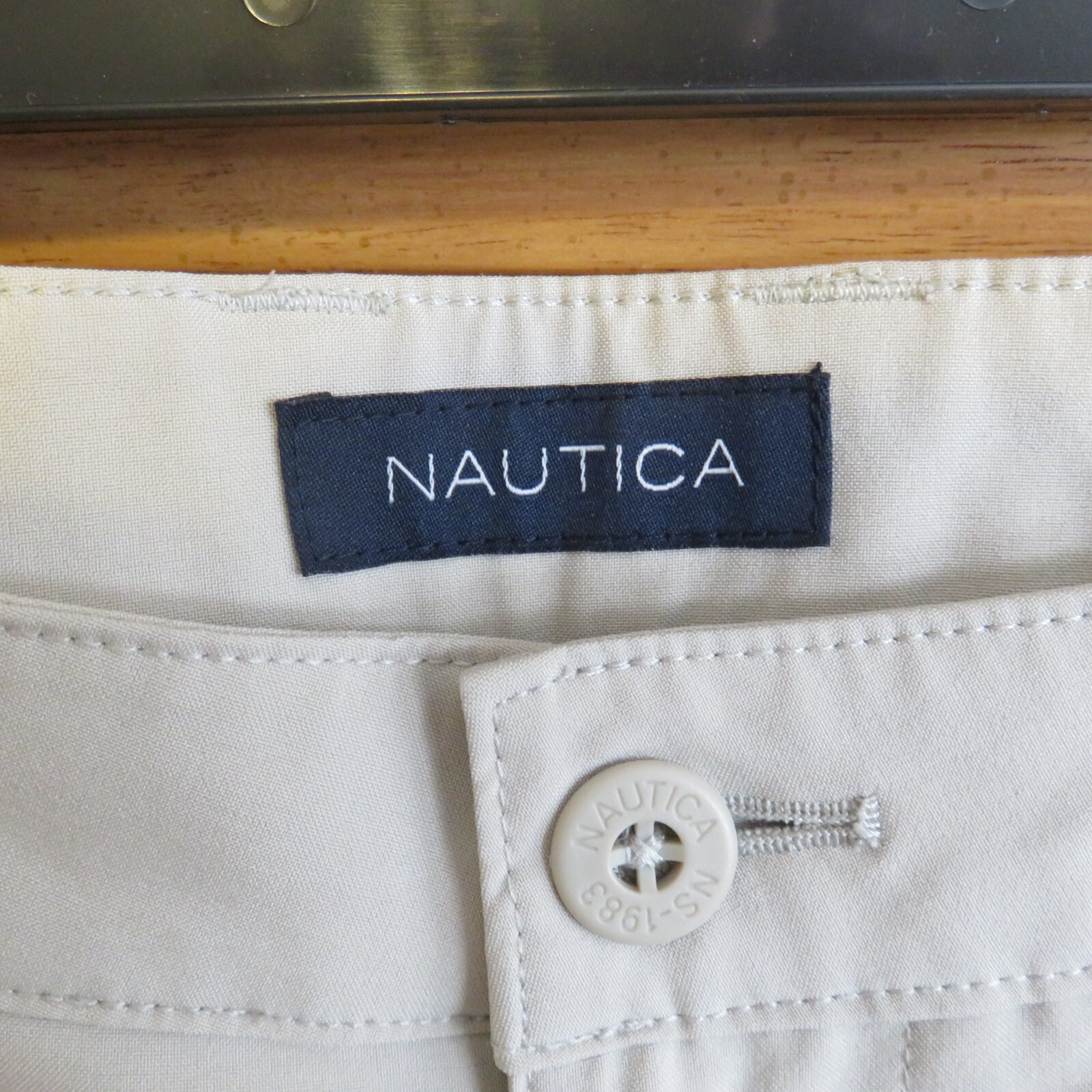 Boy’s Nautica beige shorts school uniform dress golf shorts size 10 EUC