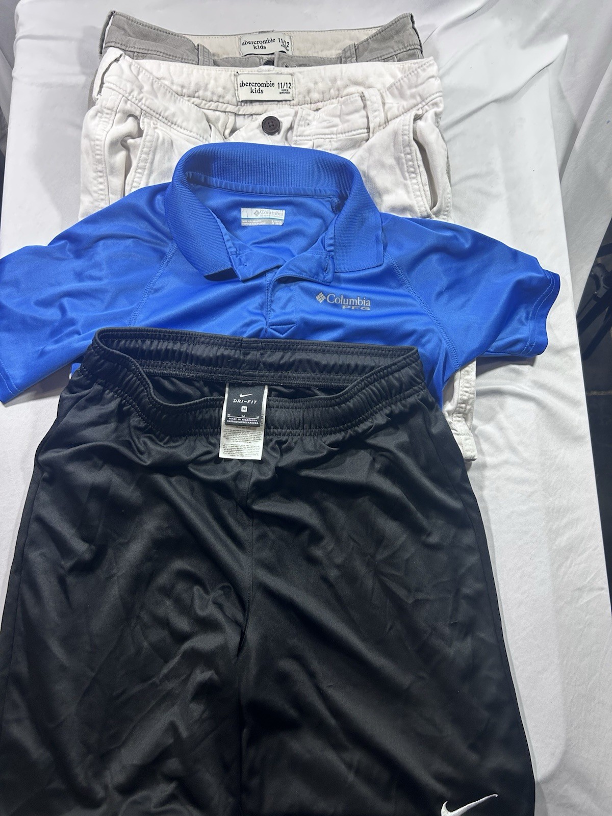 Boys 4 Pc Lot Nike Dri-FIT Columbia PFG Abercrombie Kids Size 11/12 M