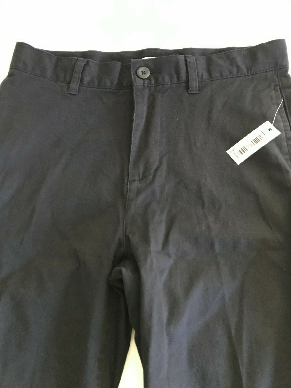 Essentials Big Boys’ Straight Leg Flat Front Uniform Chino Pant, Black,14