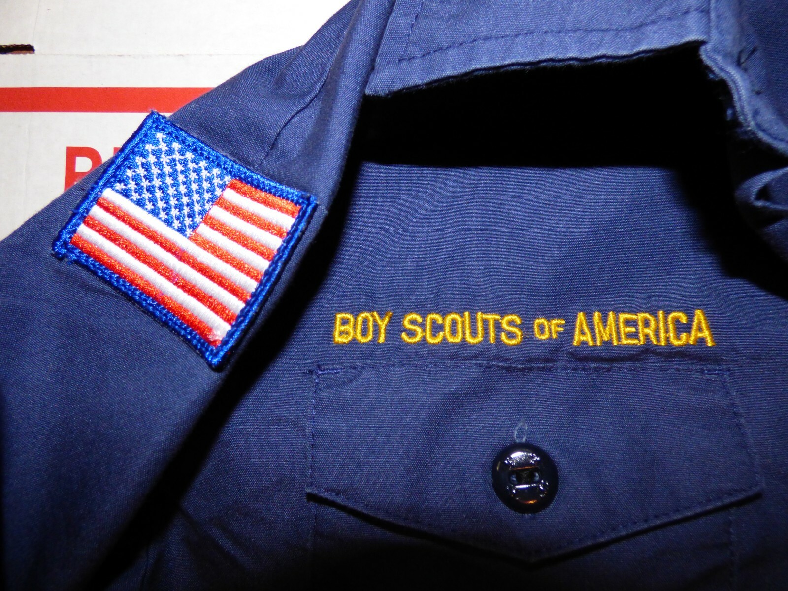 Official Boy Scout shirt with badges Size Medium youth Bear & Bobcat Badge