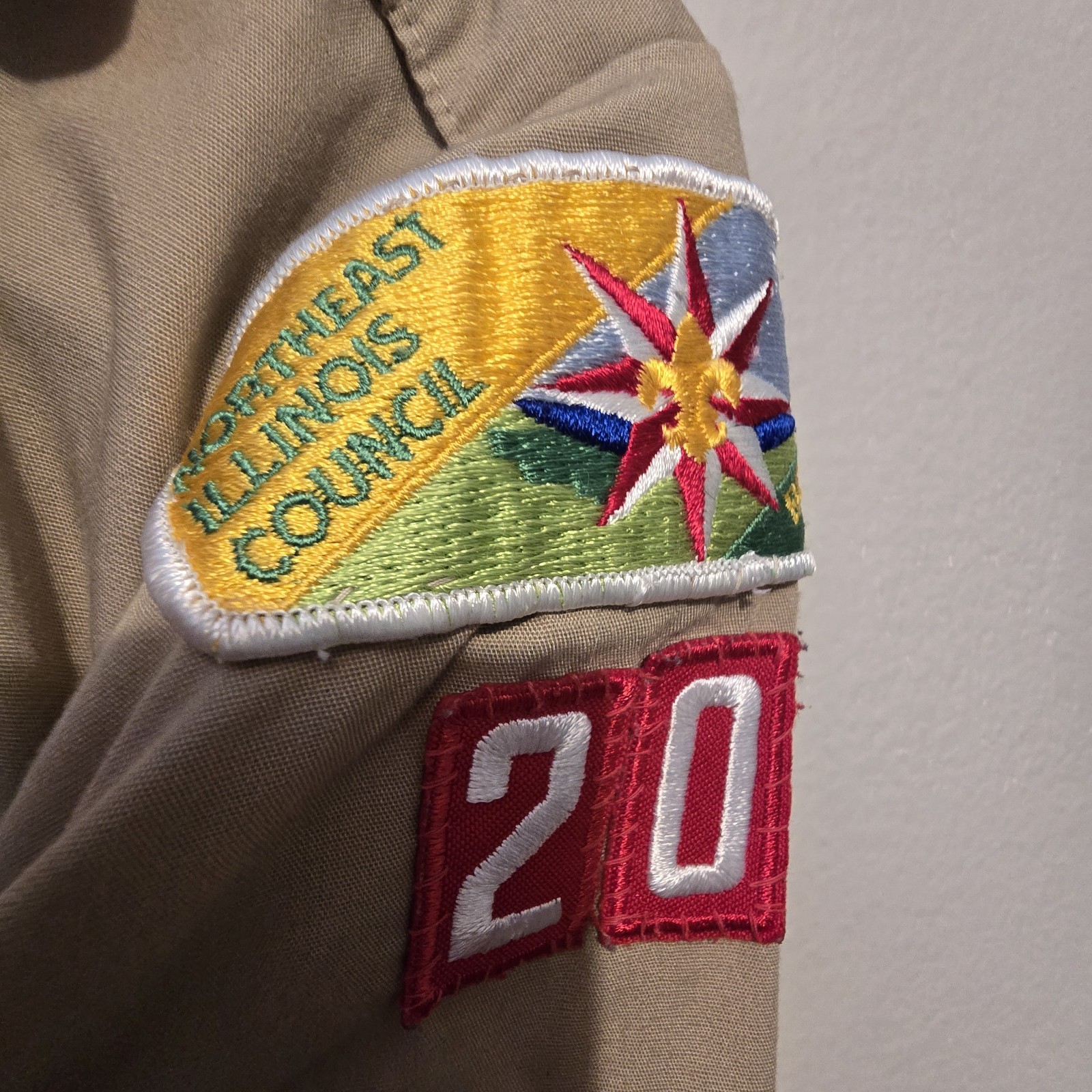 Boy Scouts America BSA Tan Uniform Shirt Youth LG Patches Northeast Illinois USA