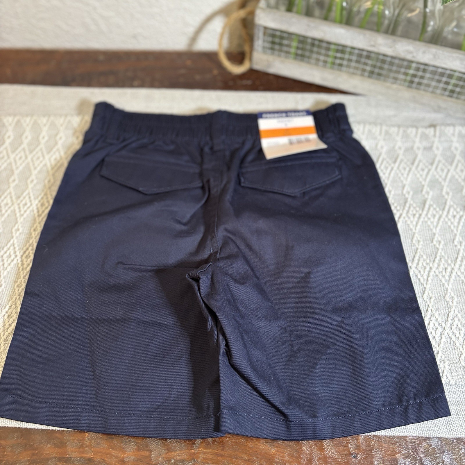 French Toast Boys’ Flat Front Stretch Twill Short. Navy Size 8. Uniform shorts.