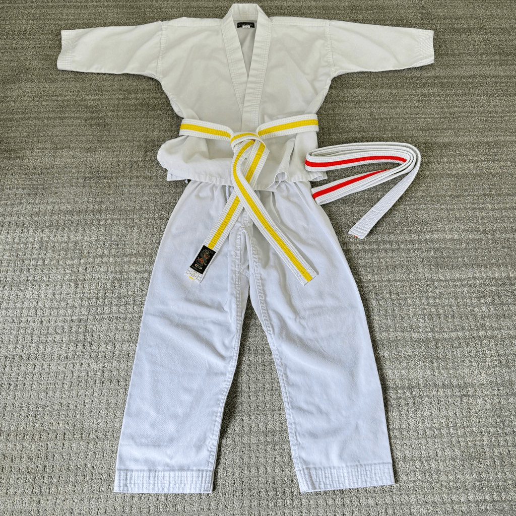 Oriental Gateway Youth Unisex White Martial Arts Uniforms Belt Pants Top Set 5/6