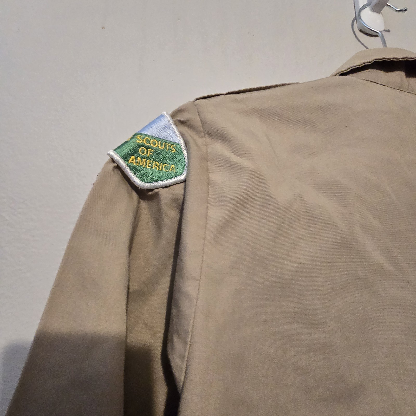 Boy Scouts America BSA Tan Uniform Shirt Youth LG Patches Northeast Illinois USA