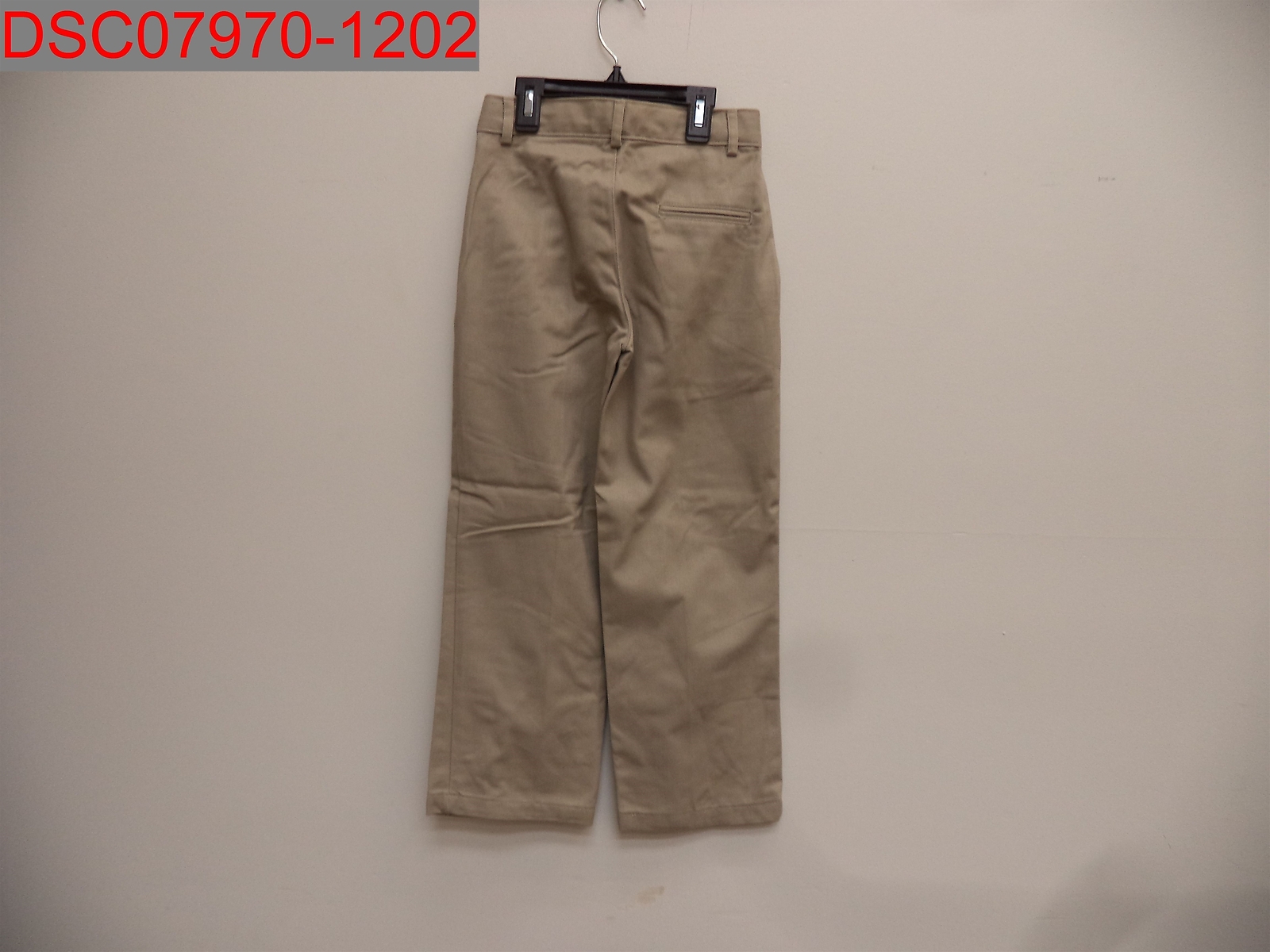 NWOT – Dockers Boys’ Khaki Adjustable Waist Uniform Pants, Size 7 Regular