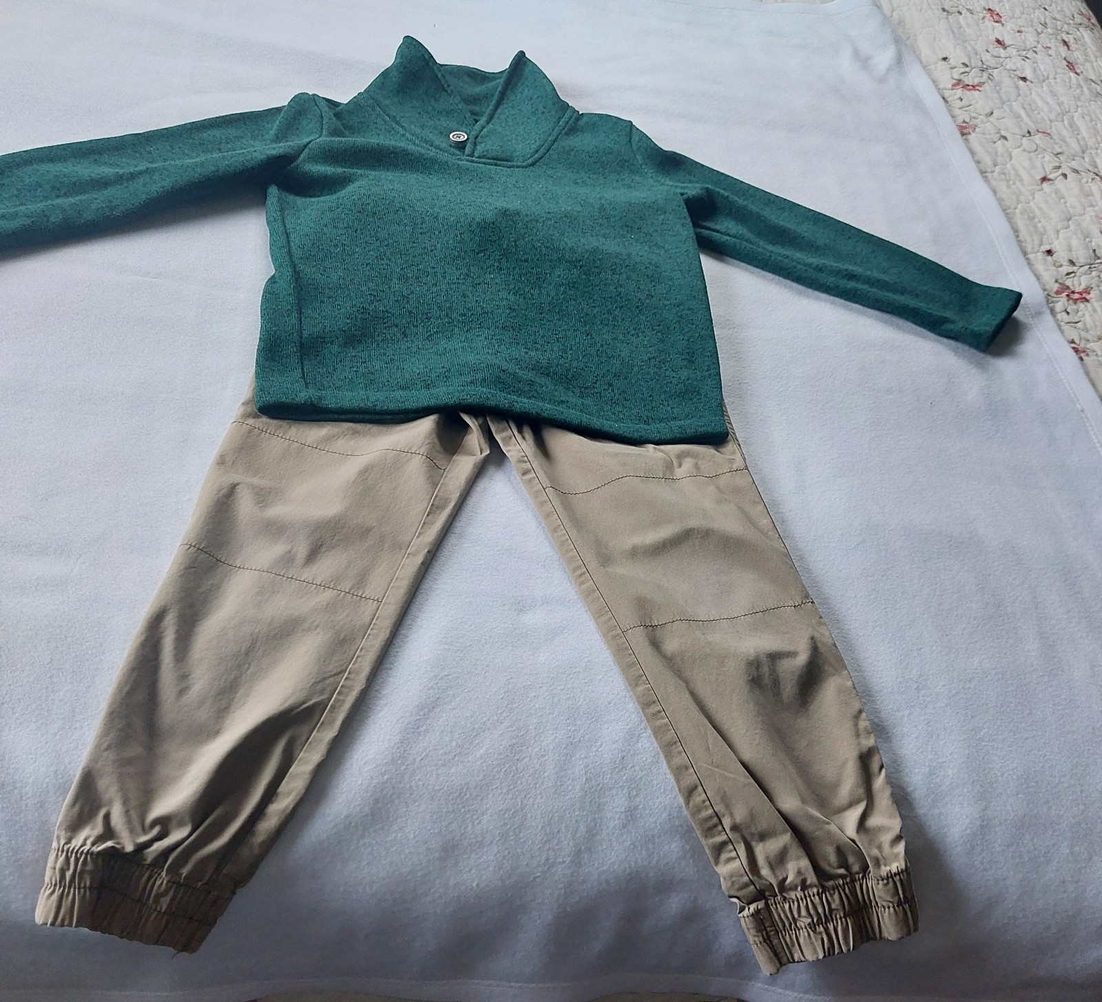 Jumping Beans Boy’s Sz 6 Long Sleeve Pullover w/Carters Sz 6 Cargo Pants