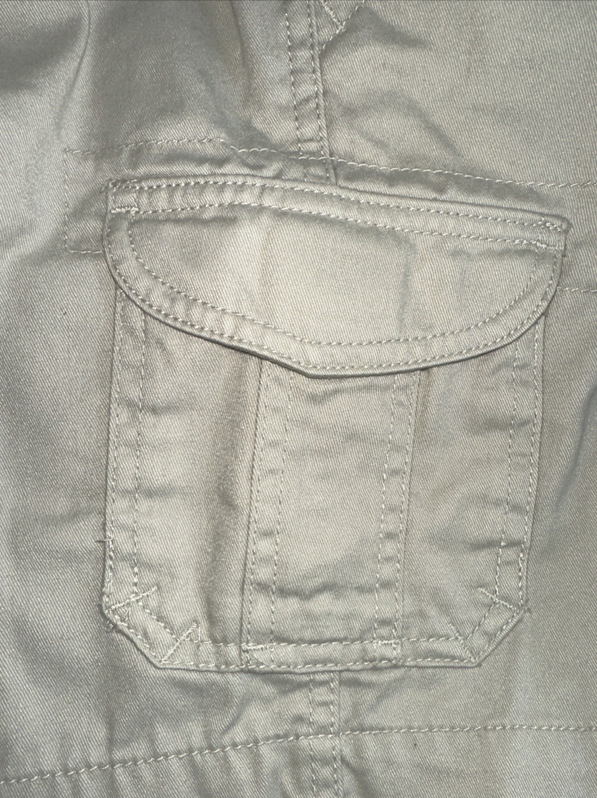 ‘FADED GLORY’ BOYS’ SIZE 5 BEIGE CARGO SHORTS W/ ADJ WAIST