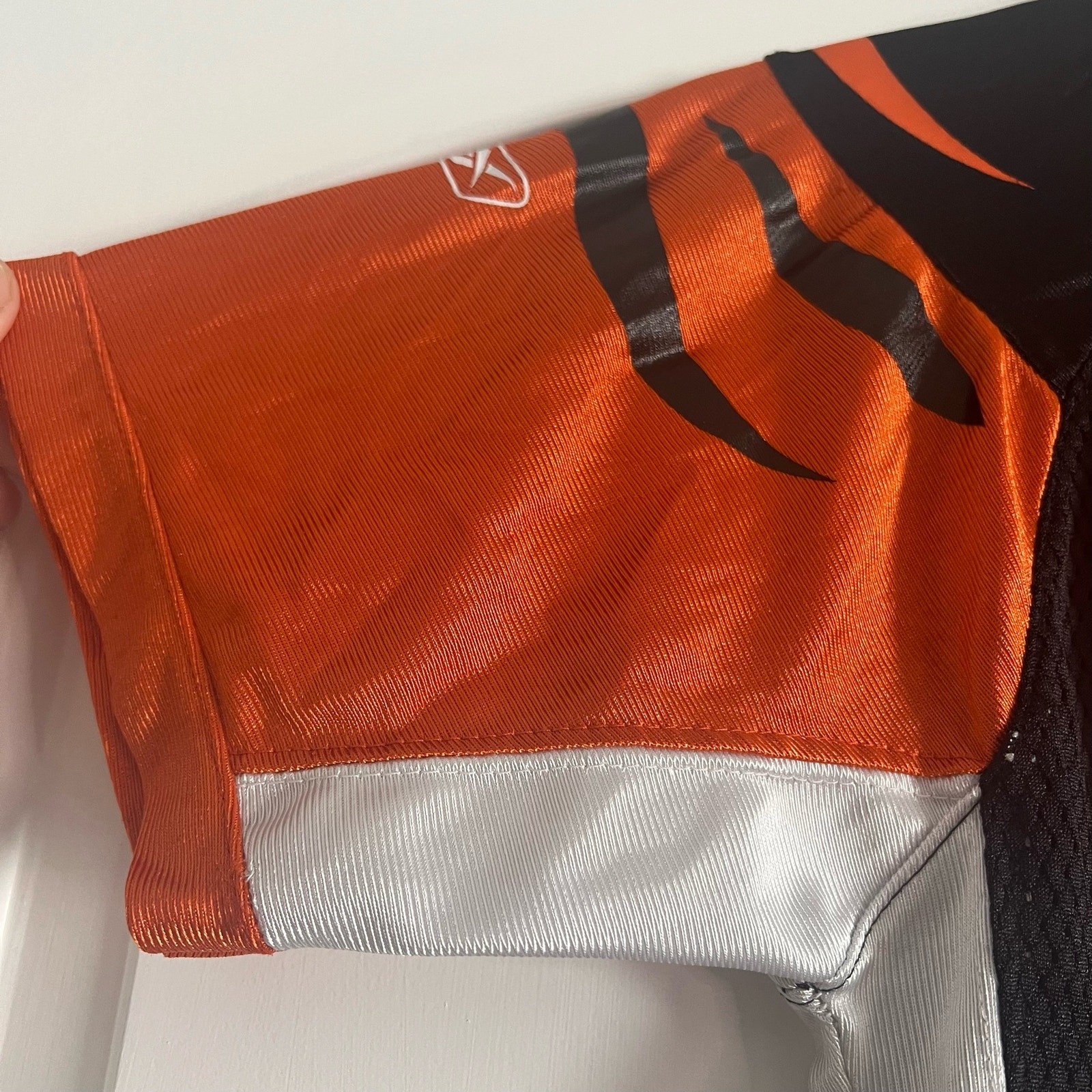 Rey Maualuga Rebook NFL Boys Football Jersey- Size L (7)