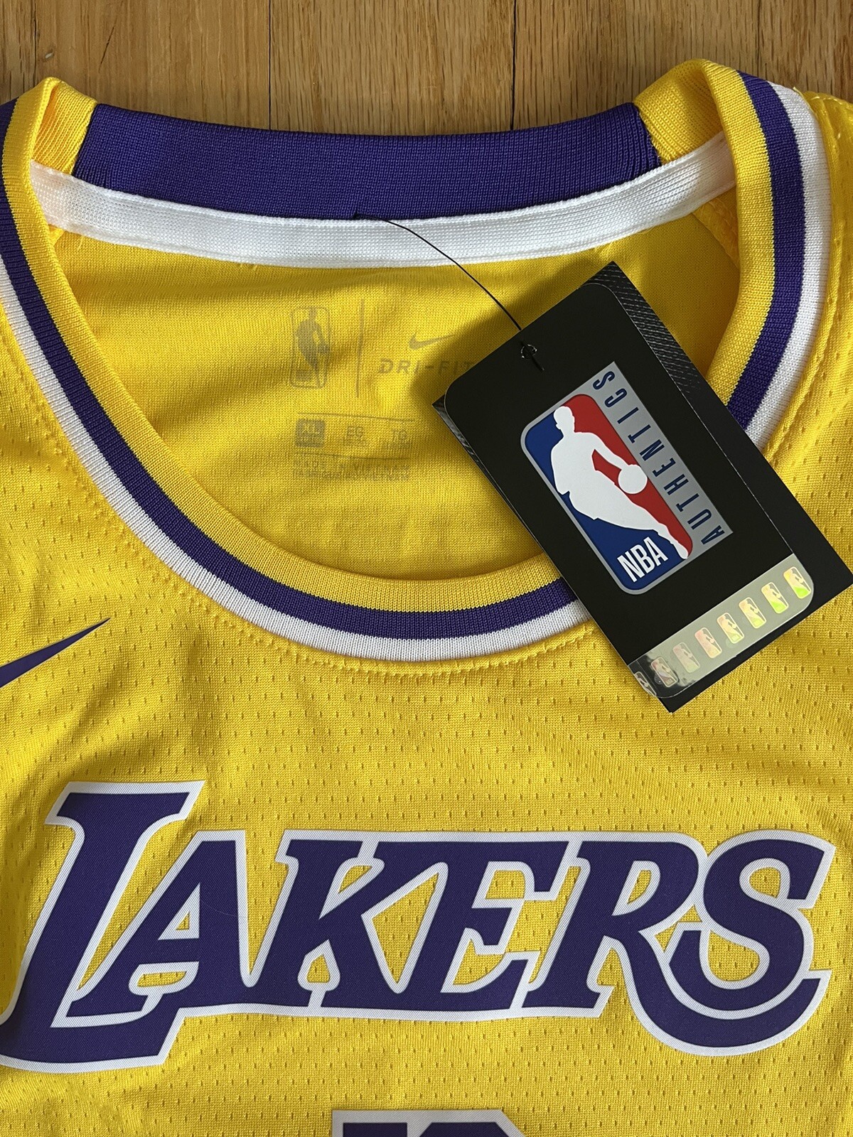 NWT Anthony Davis Lakers Nike Swingman Gold Jersey Size Youth XL 18-20