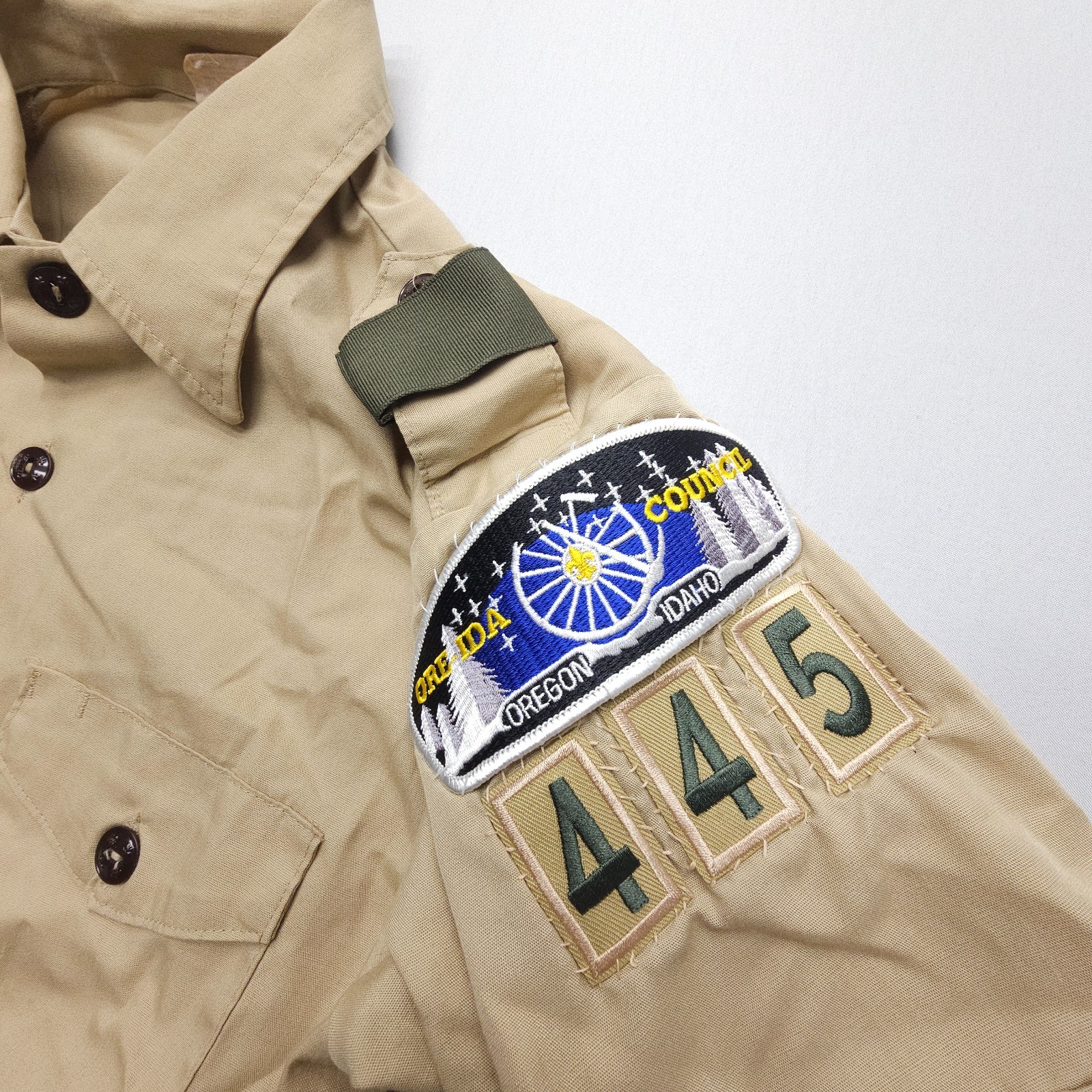 Vintage USA Boy Scouts Of America Boys Uniform Shirt Youth 16 Tan BSA Patches
