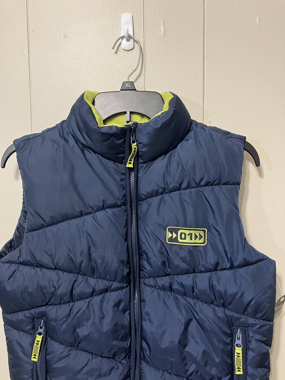 NWT! Boy’s “Chiboogi” by H&M Zip Front Water Proof Navy Puffer Vest 10 Youth