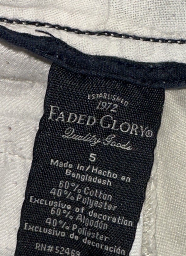 ‘FADED GLORY’ BOYS’ SIZE 5 BEIGE CARGO SHORTS W/ ADJ WAIST
