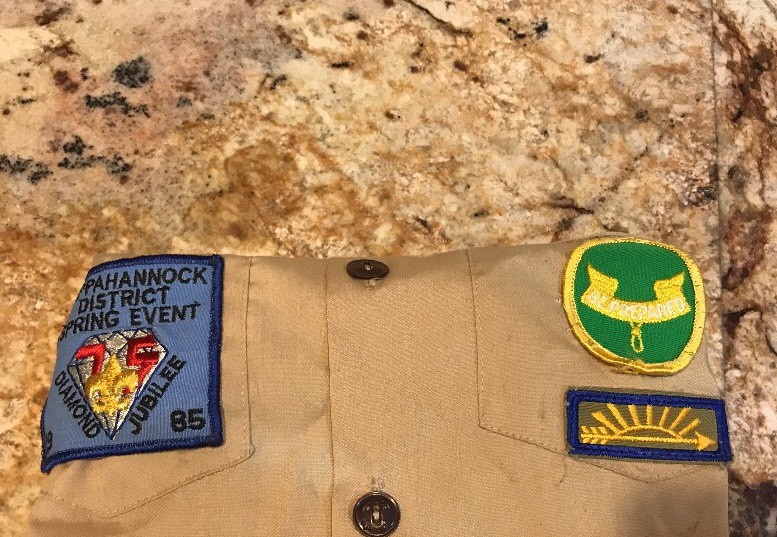 OFFICIAL BOY SCOUTS OF AMERICA TAN UNIFORM SHIRT – Youth Boys Medium