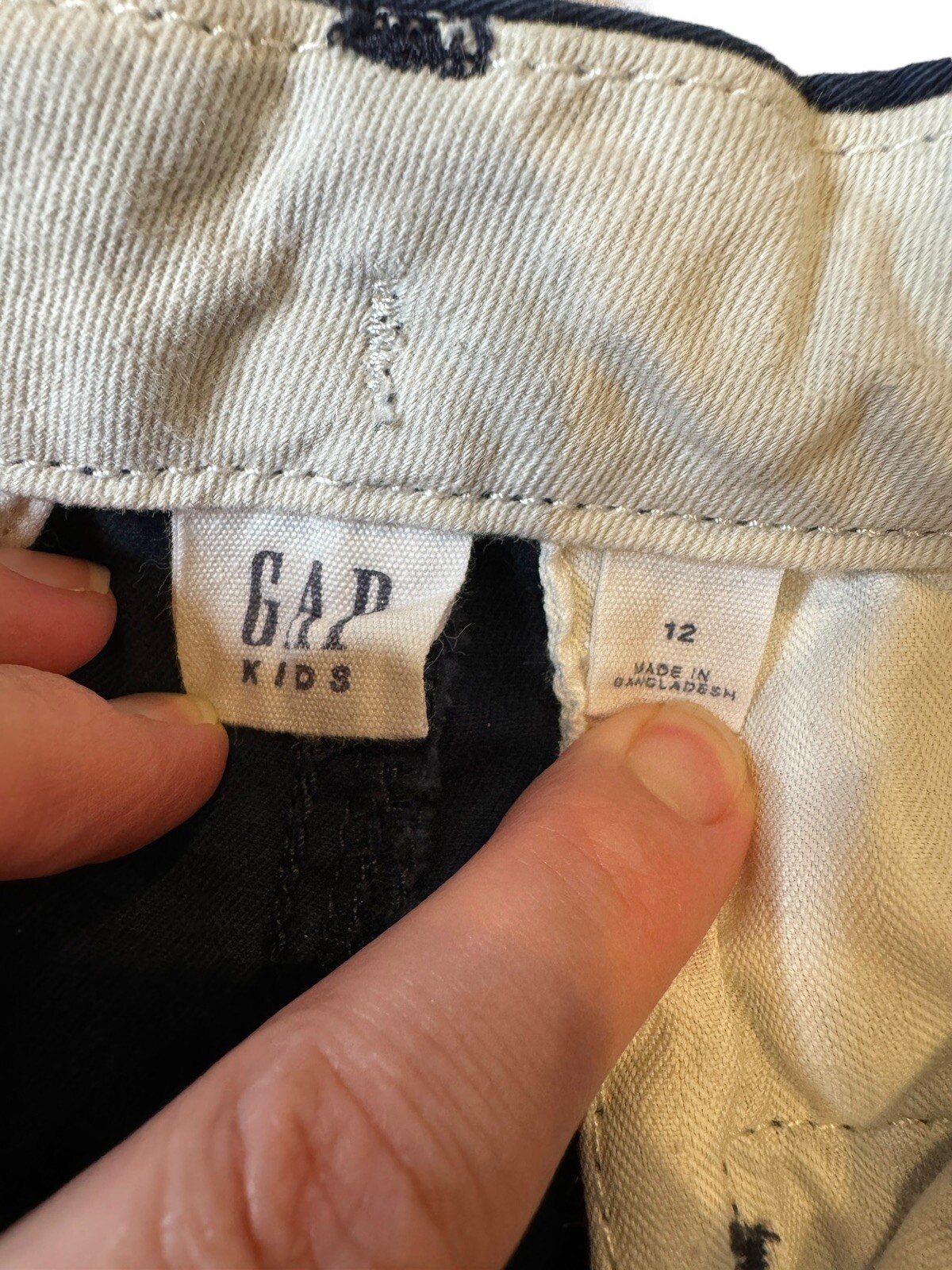 GAP Kids Navy Blue Chino School Uniform Shorts Size 12 w/ 7″ Inseam GUC