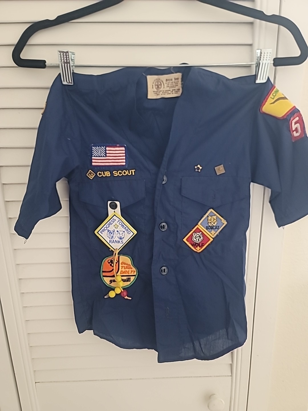 Vintage Cub Scouts of America Shirt Youth Small Patches Badges Longhorn Council